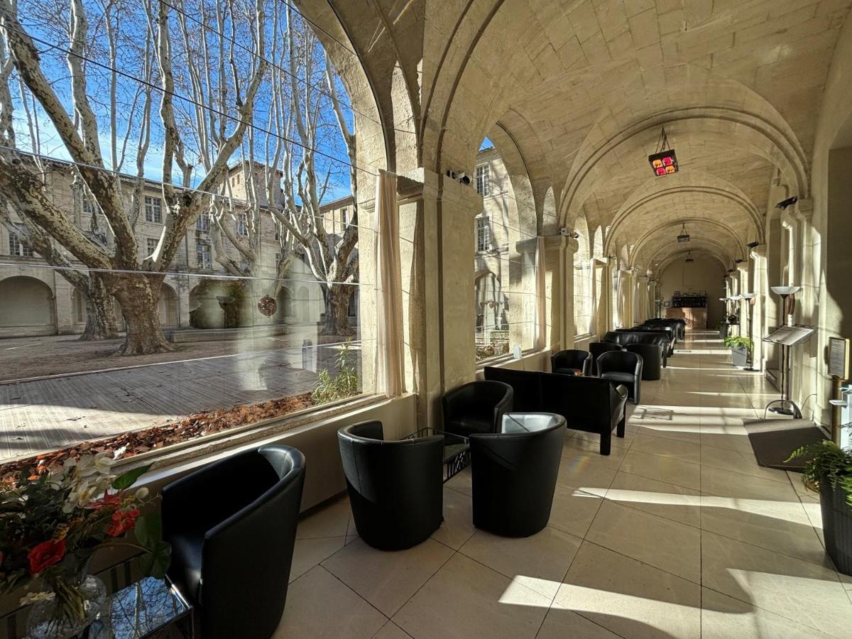 Cloitre Saint Louis 4*