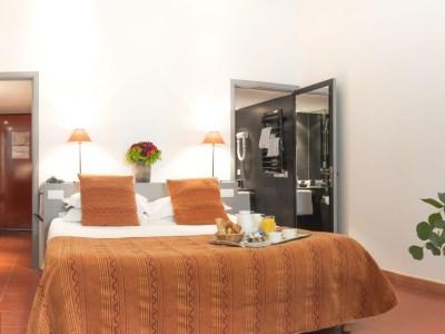 Hotel Cloitre Saint Louis